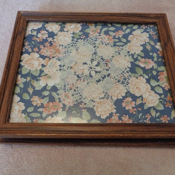 RETRO VINTAGE FRAMED DOILYS & FLORALS PAPERS PICTURES UNDER GLASS SET 2 - Picture 3 of 6